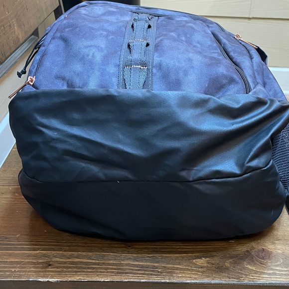 Adidas Load Spring Backpack - Picture 8 of 9